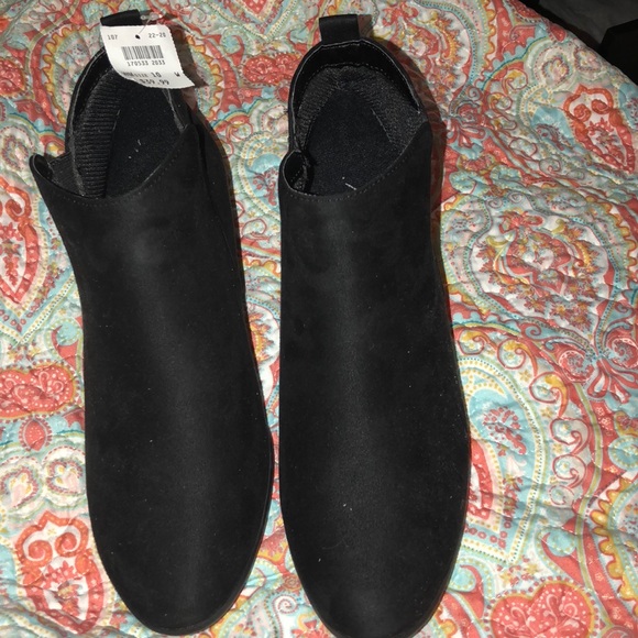 payless black ankle boots